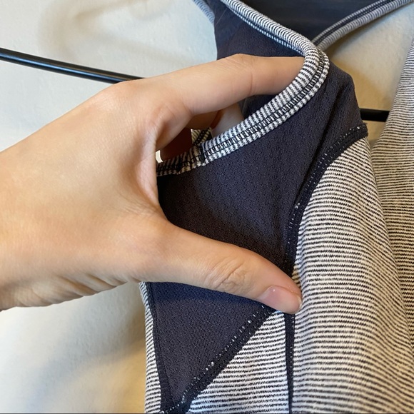 LULULEMON gray striped Circuit tank top 4 - Picture 4 of 9